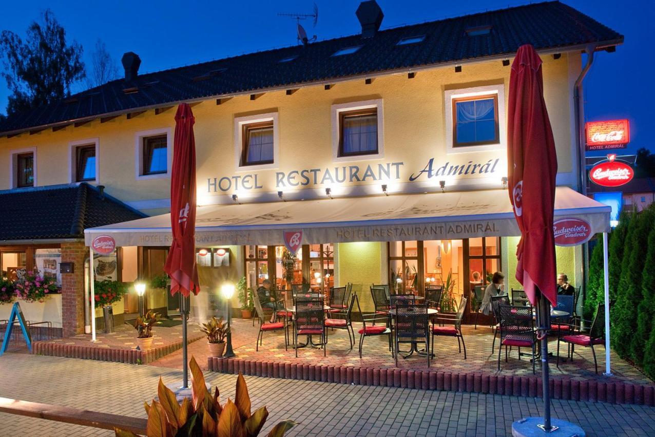 Hotel Admiral Lipno nad Vltavou Buitenkant foto
