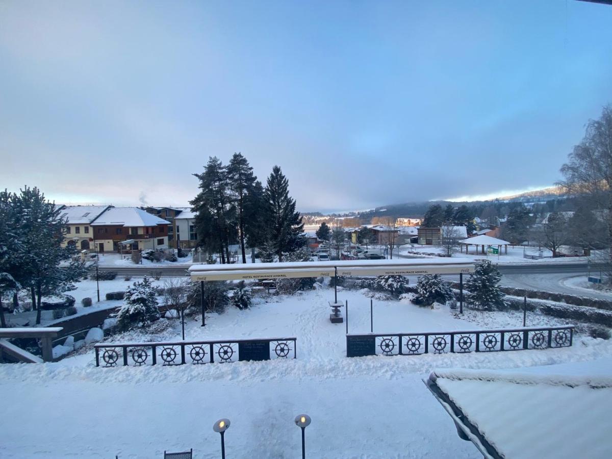 Hotel Admiral Lipno nad Vltavou Buitenkant foto
