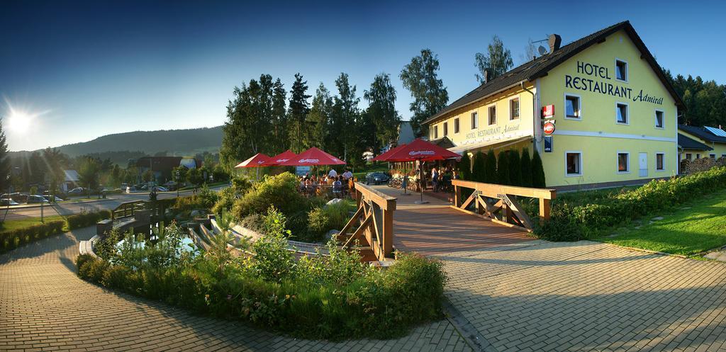 Hotel Admiral Lipno nad Vltavou Buitenkant foto