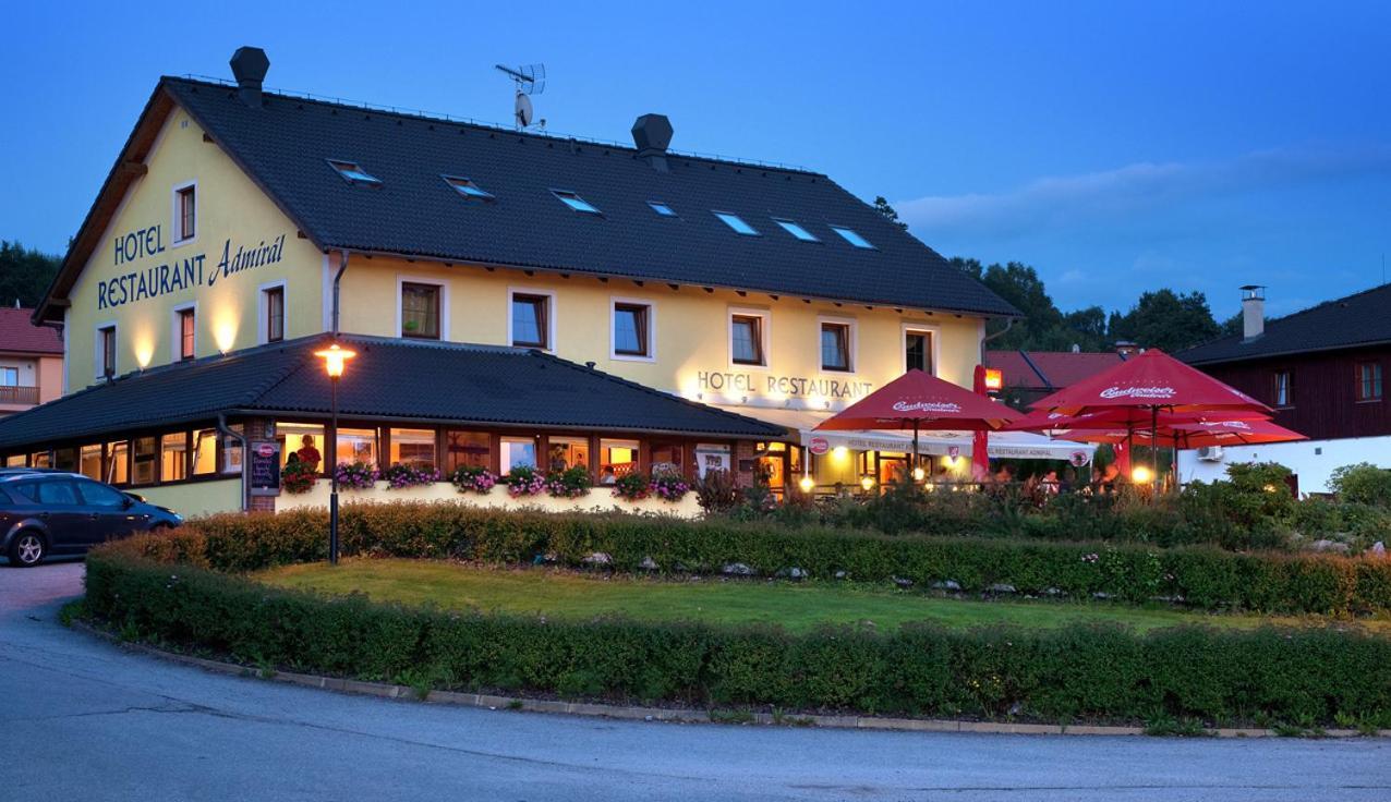 Hotel Admiral Lipno nad Vltavou Buitenkant foto